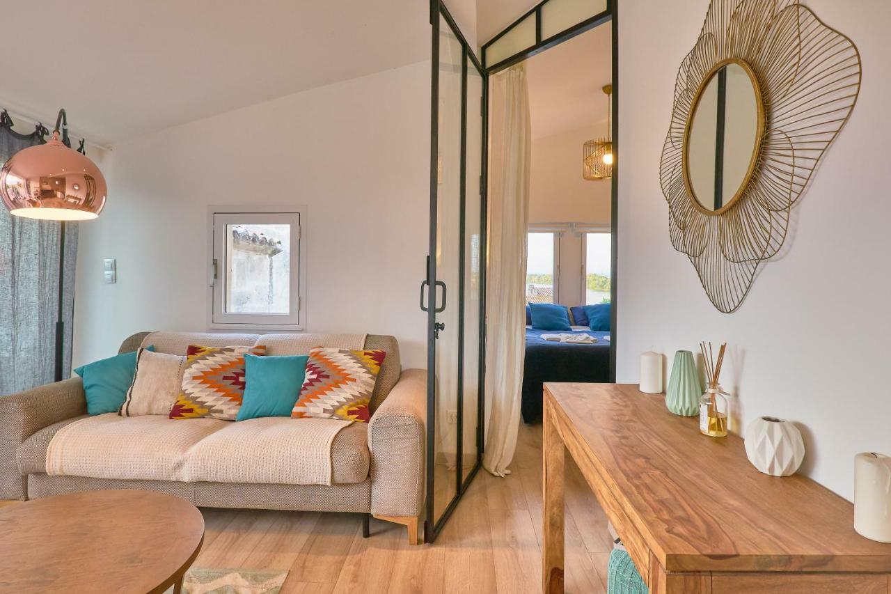 Truchet Penthouse Apartment Arles Bagian luar foto